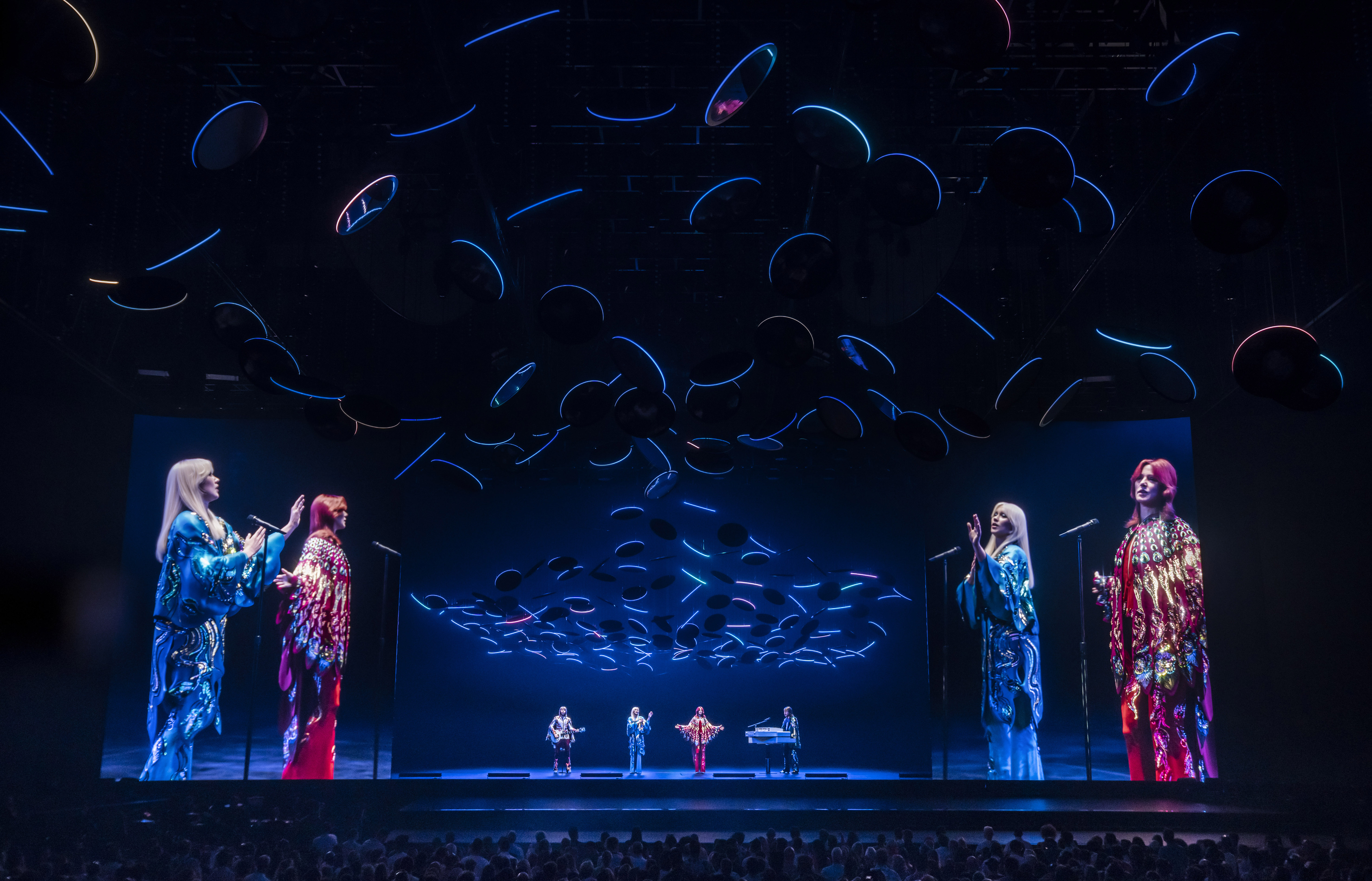 London & ABBA Voyage